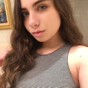 Meet your Posher, Avery